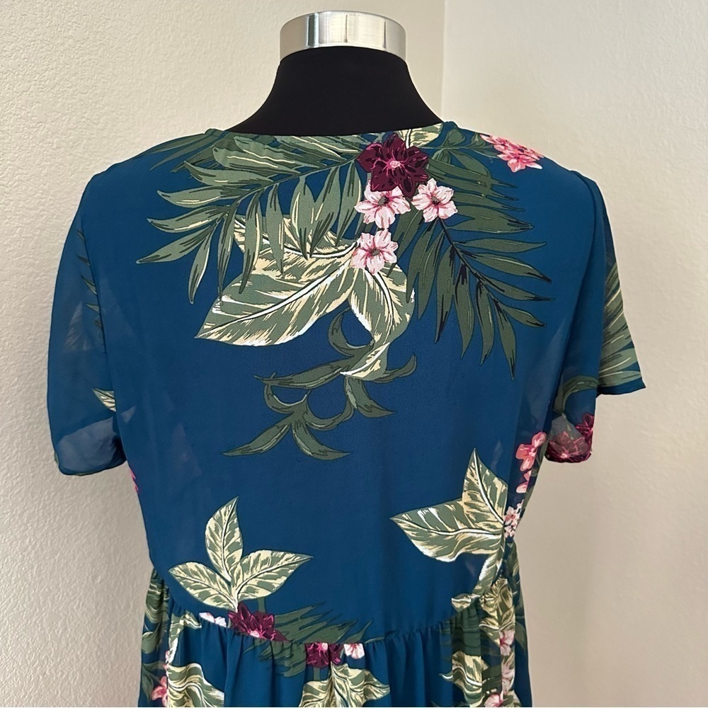 TORRID Babydoll Button-Front Floral Blue Blouse Size M - Picture 10 of 13